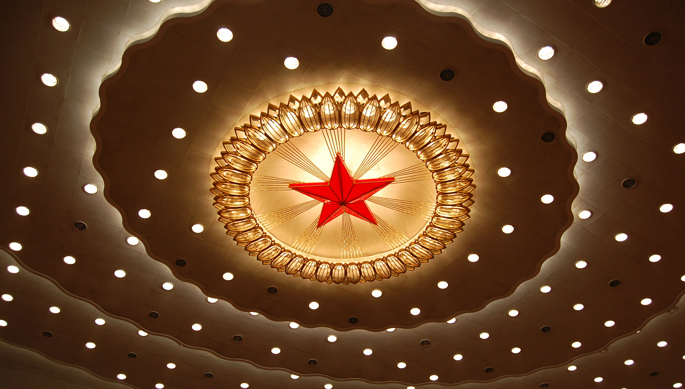 两会聚焦：区块链与数字经济如何推动中国油气行业高质量发展