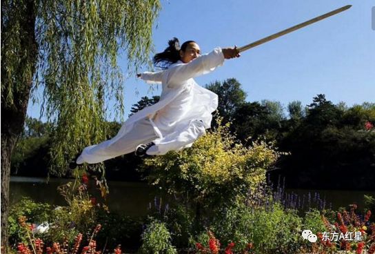 成龙武术背景训练经历介绍_成龙的武术背景与训练经历_成龙练武术的视频