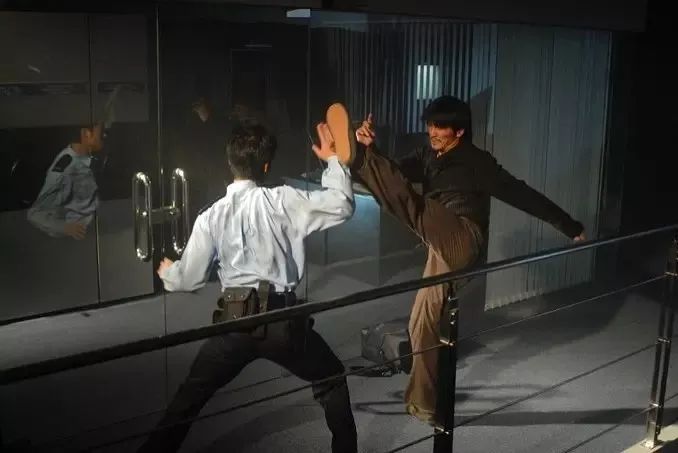 成龙练武术的视频_成龙的武术背景与训练经历_成龙武术背景训练经历了什么