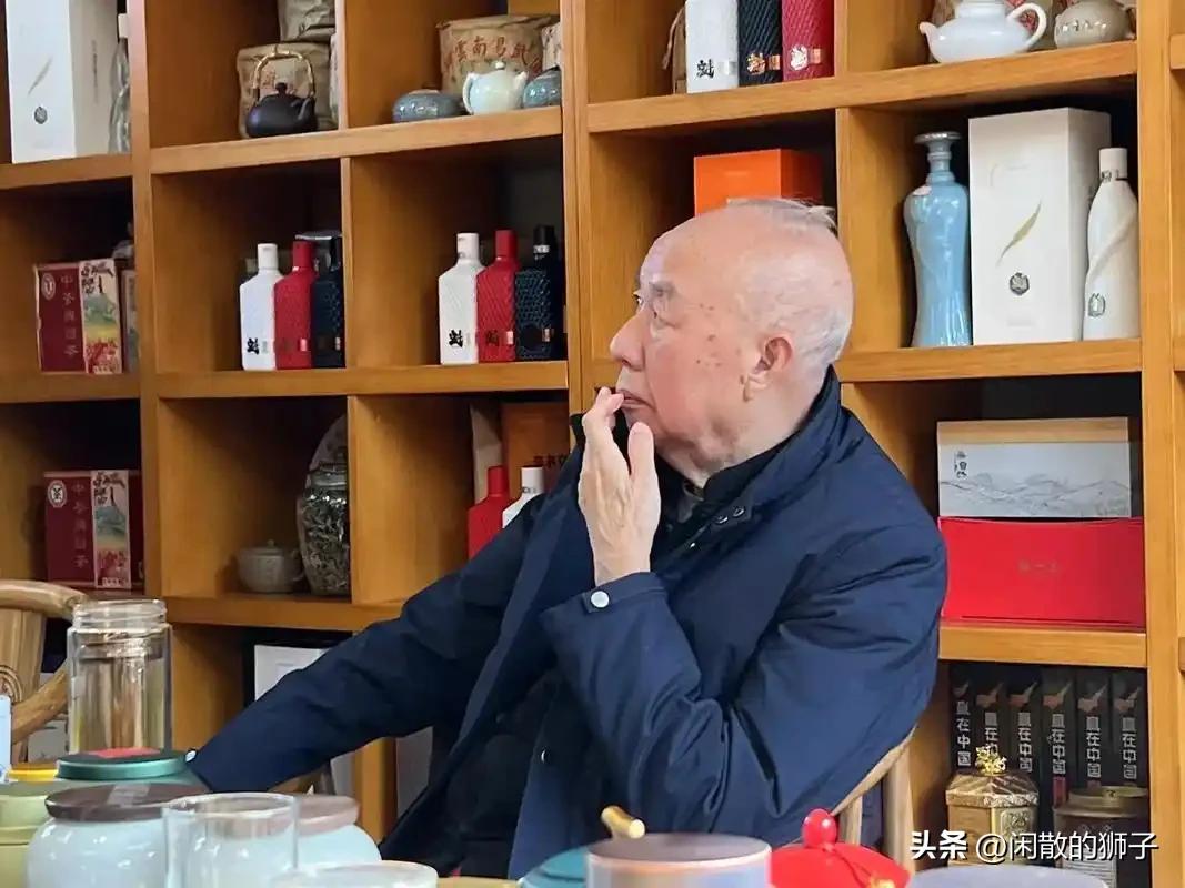 雷军背后的人_雷军有什么背景_雷军与家族背景的影响