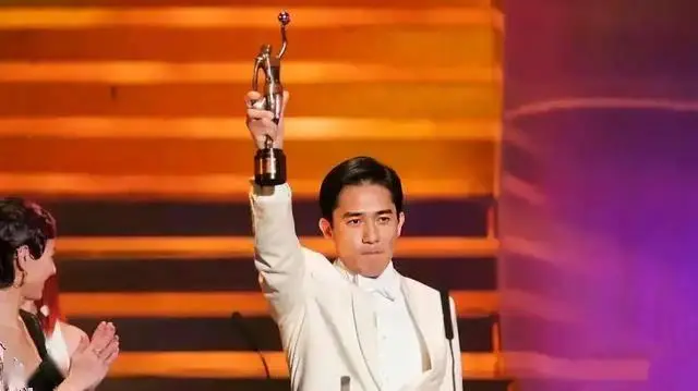 周星驰合作男演员_周星驰的友情与合作演员_周星驰合作的人
