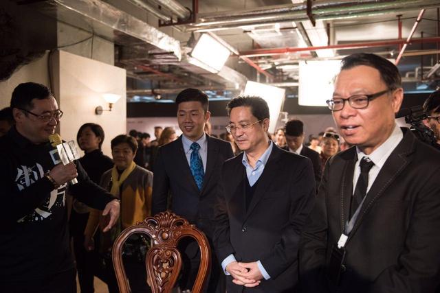 李力持与周星驰的合作历程揭秘：从哥哥的女友到少林足球的辉煌岁月
