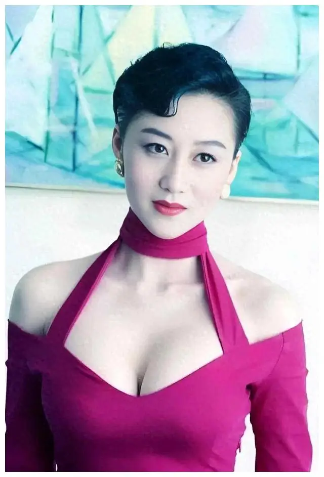 利智与李连杰的爱情故事：从风华绝代到暮年依恋的岁月印记