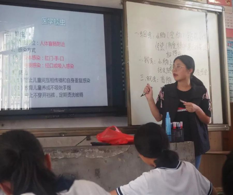 华晨宇与学生音乐团队合作，传授创作经验_华晨宇指导学员_华晨宇创作