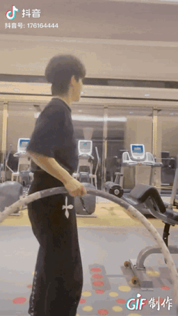 张晋上的综艺节目叫什么_张晋综艺视频_张晋在综艺节目中的精彩表现