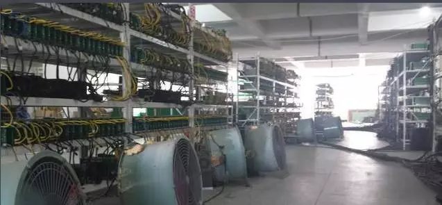 比特币暴涨原因解析：数字货币与ICO的疯狂现象揭秘