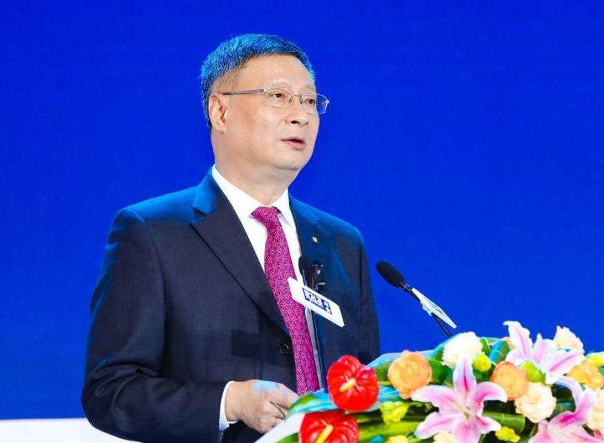 李礼辉谈数字人民币：改变金融格局，影响多方面竞争与监管